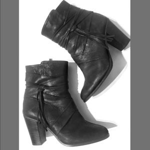 VINCE CAMUTO booties • Like NEW!
